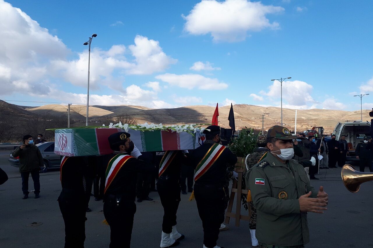 استقبال از پیکر ۲ شهید دوران دفاع مقدس در سنندج