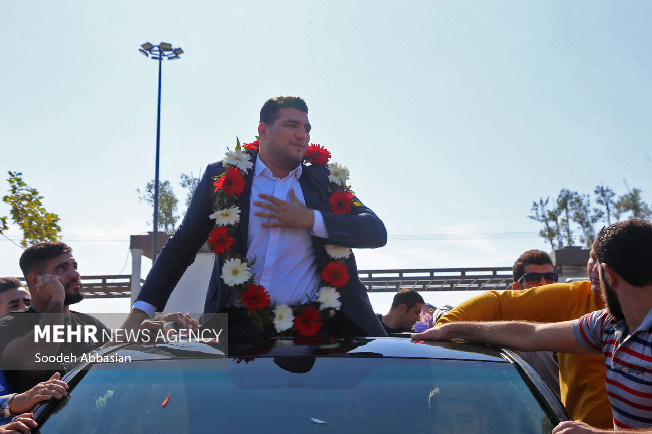 استقبال بابلی ها از علی اکبر یوسفی ملی پوش طلایی کشتی فرنگی