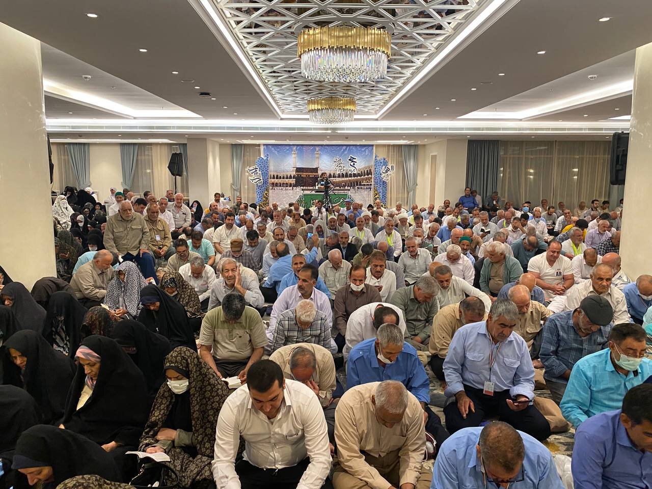 استقبال پرشور حجاج ایرانی از دومین دعای کمیل مکه مکرمه