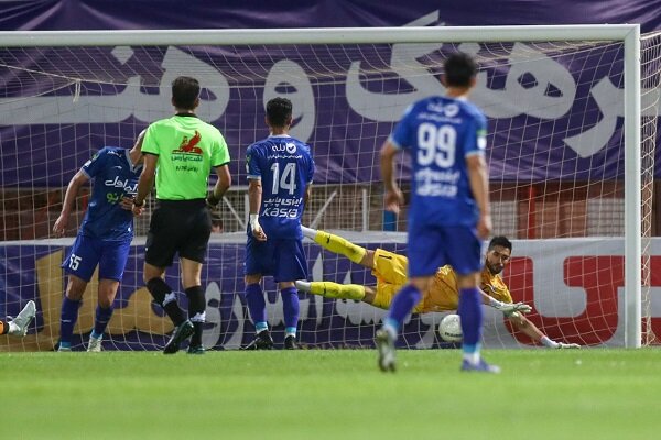 استقلال از رکورد پرسپولیس عبور کرد/ آبیها چگونه ماندگار شدند؟