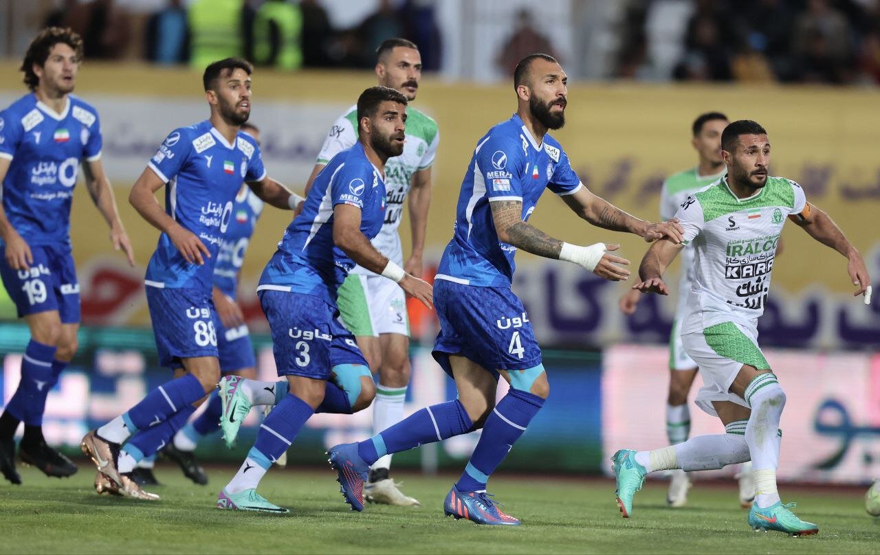 استقلال از چنگ آلومینیوم گریخت/ تداوم صدرنشینی در روزهای
حساس