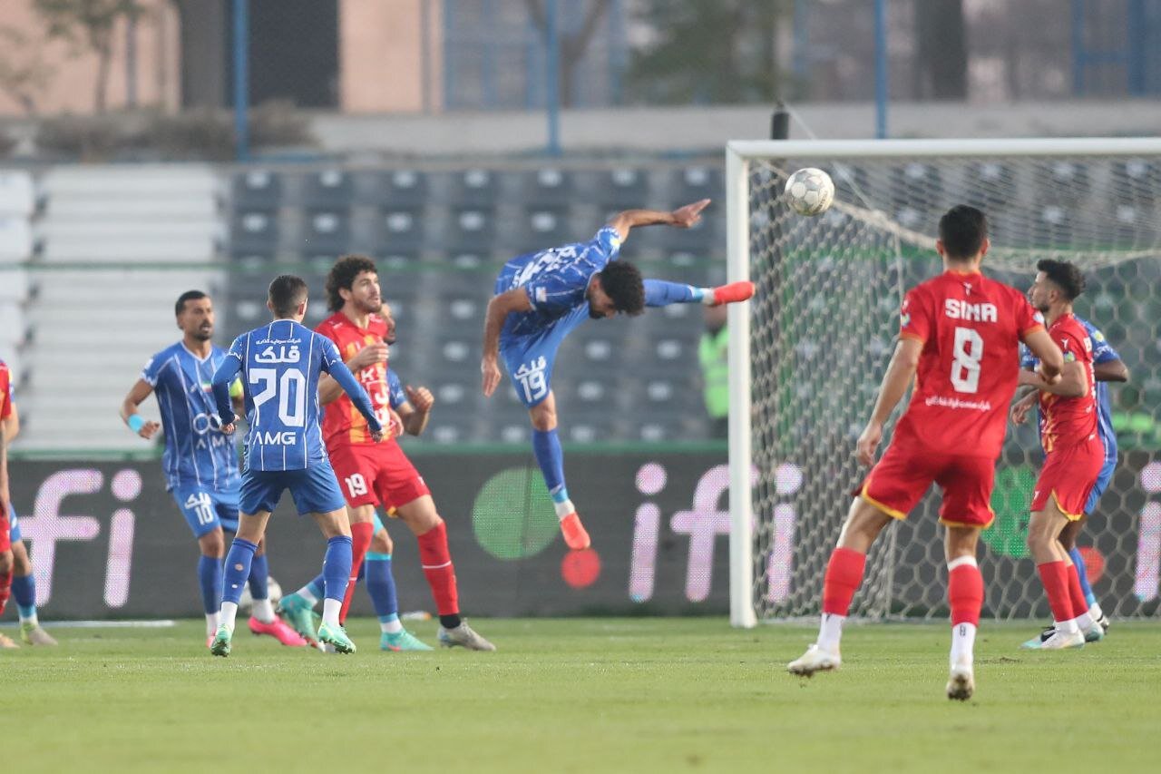 استقلال با صدر به سراغ پرسپولیس رفت؛ فولاد امتیاز نخواست!