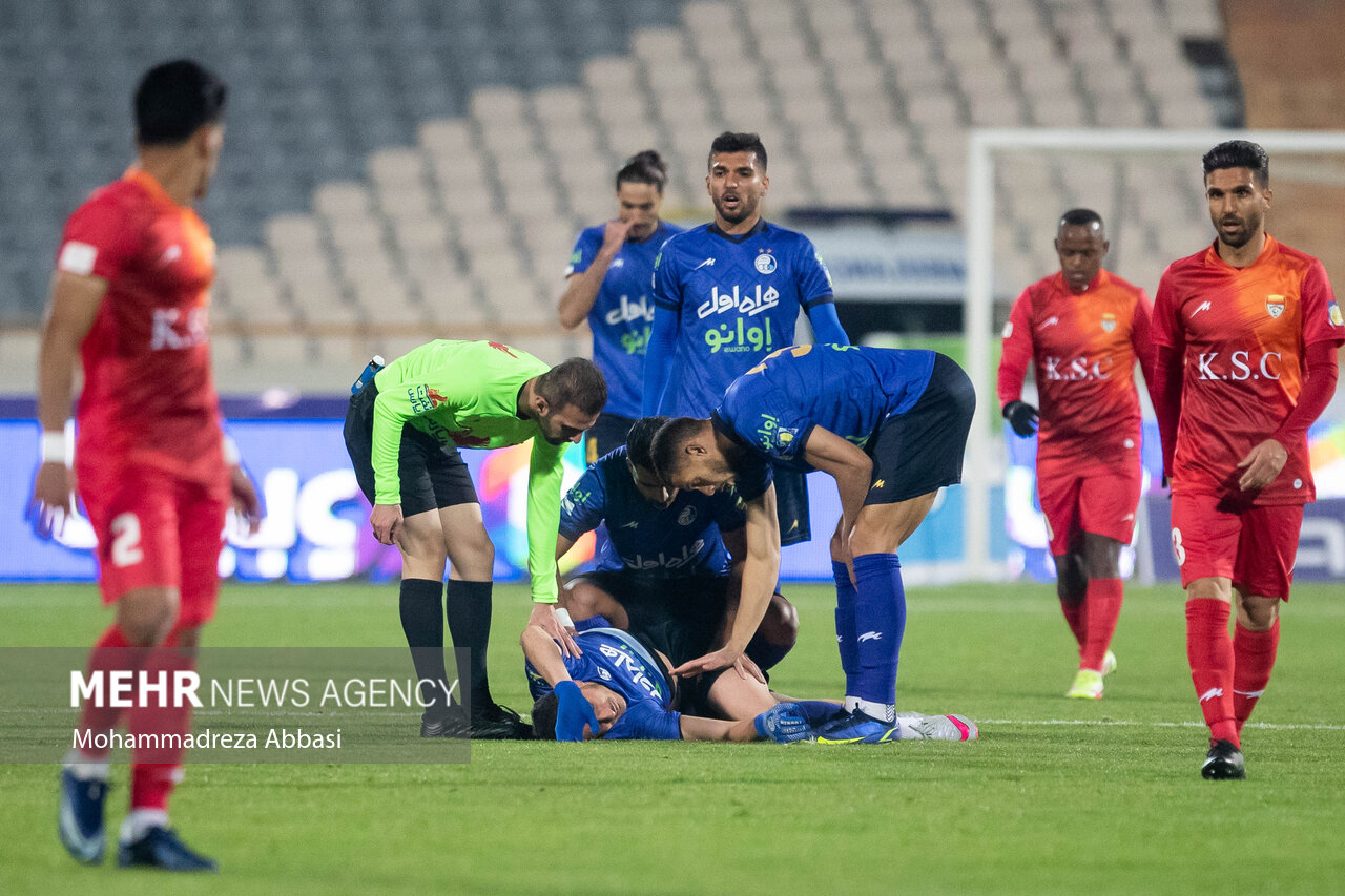 استقلال بدون یزدانی و مرادمند تا چه زمانی مقاومت می‌کند؟