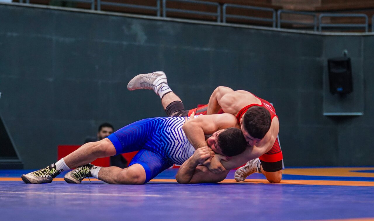 استقلال قم قهرمان لیگ کشتی فرنگی شد