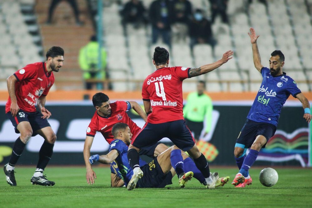 استقلال هم مسیر پرسپولیس را رفت/ نساجی صدر را از آبیها گرفت