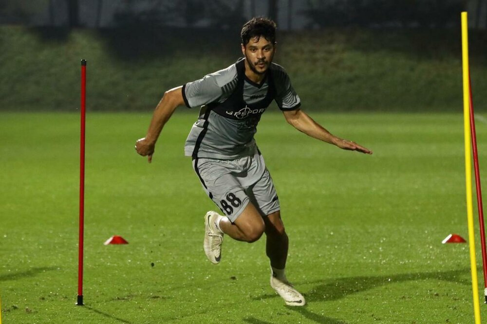 استقلال یک مهاجم خارجی جذب می‌کند/ کی‌روش در فهرست آبی‌پوشان