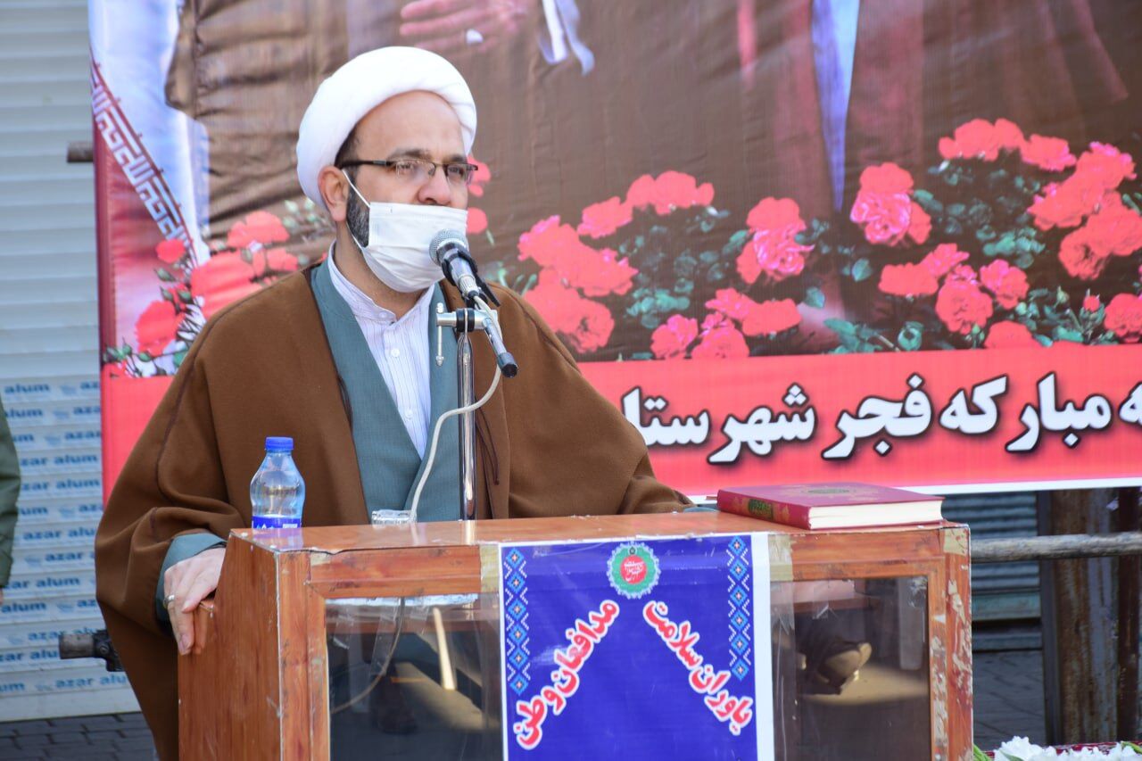 اسلامی و مردمی بودن ویژگی اصلی انقلاب اسلامی است