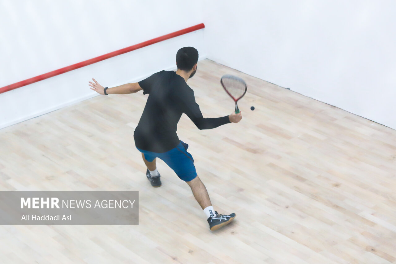 اسکواش هگمتانه متمرکز بر استعدادیابی/جهش تا قله موفقیت