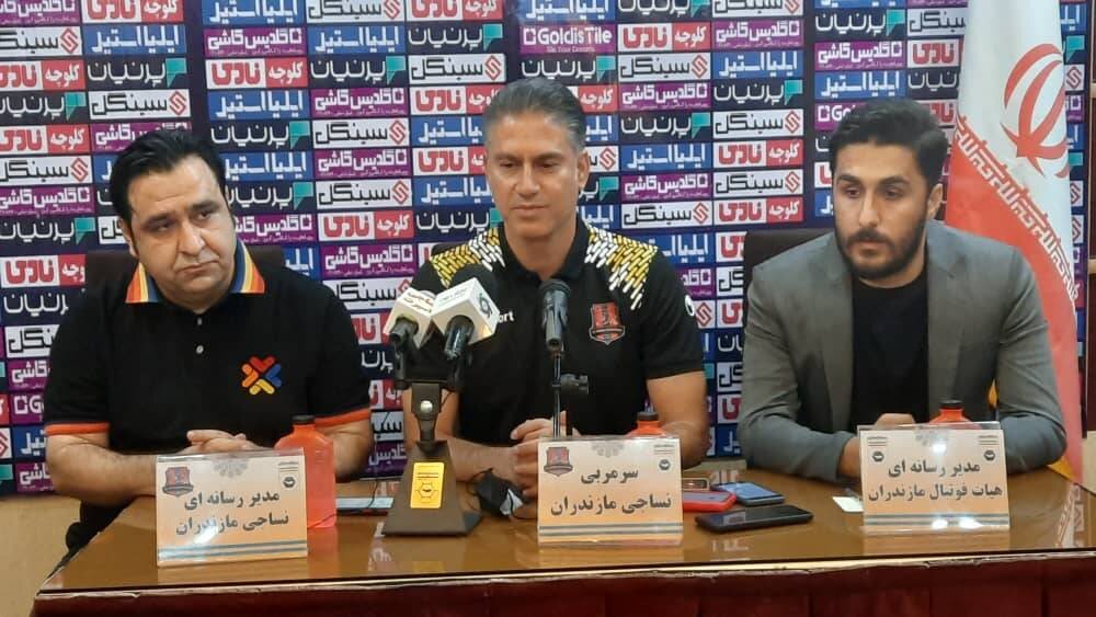 اشتباهات ۴ بازی اول لیگ فوتبال به ضرر تیم نساجی بود