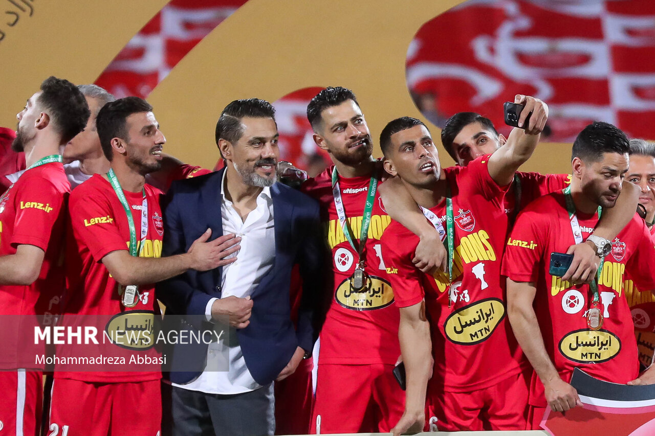 اصرار برای بازگشت پیروانی به نیمکت پرسپولیس جواب داد!