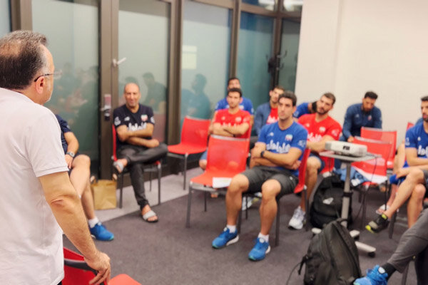 اطمینان داورزنی از پیروزی ایران بر برزیل/تزریق روحیه به ملیپوشان