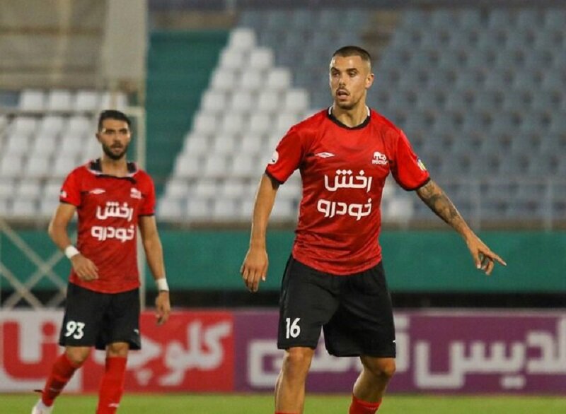 اظهارنظر مبهم درباره بازگشت بازیکن پرتغالی تراکتور