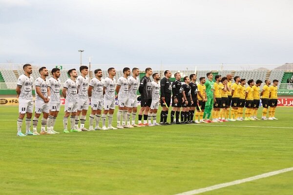 اعتراض آلومینیوم به داوری دیدار با سپاهان + فیلم