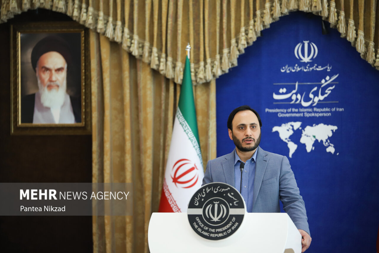 اعتراض اعضای دولت به حاشیه‌های  مسابقه فوتبال ایران و لبنان