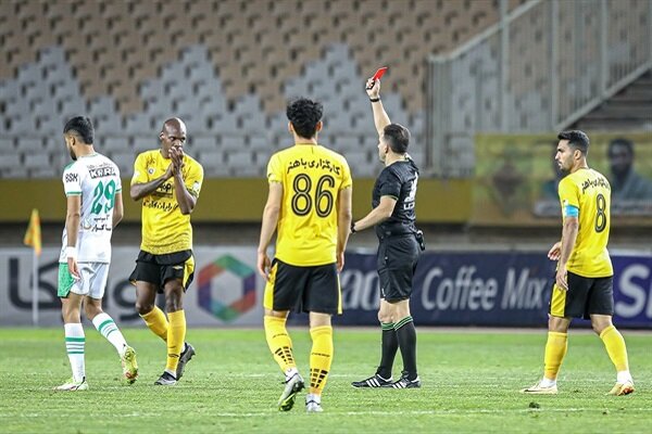 اعتراض باشگاه سپاهان به داوری دیدار با آلومینیوم / ضرورتورود VAR