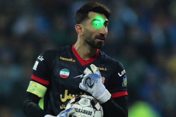 اعتماد به نفس کاذب بیرانوند سمی شده است/ احساس خطر برای شماره یک