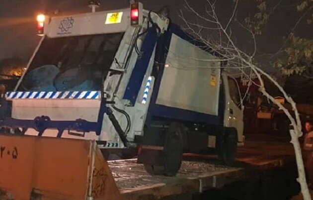 اعزام تجهیزات فنی شهرداری تهران برای کمک به سیل‌ زدگان کنارک