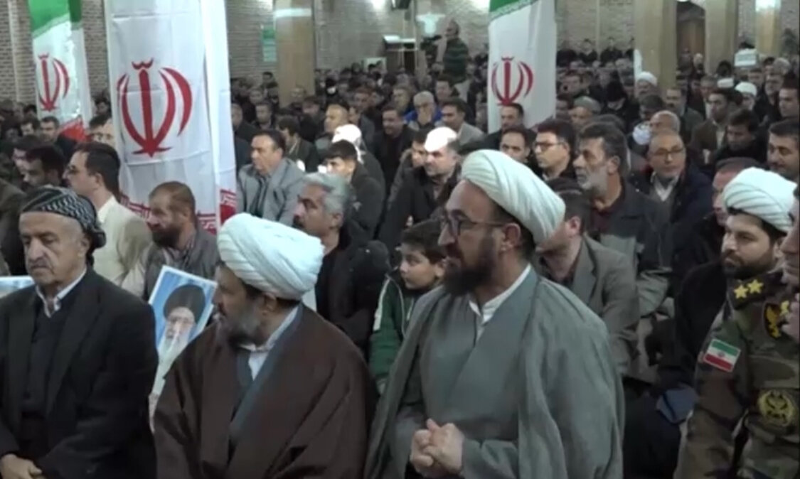 اعلام انزجار مردم مهاباد از اغتشاشگران در کشور