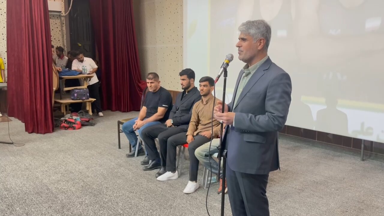 اعلام جوایز مسئولان ایذه ای به مدال‌آوران کشتی فرنگی