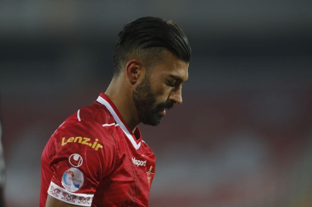 اعلام وضعیت دو بازیکن جنجالی پرسپولیس/ رامین رضاییان جدا شد