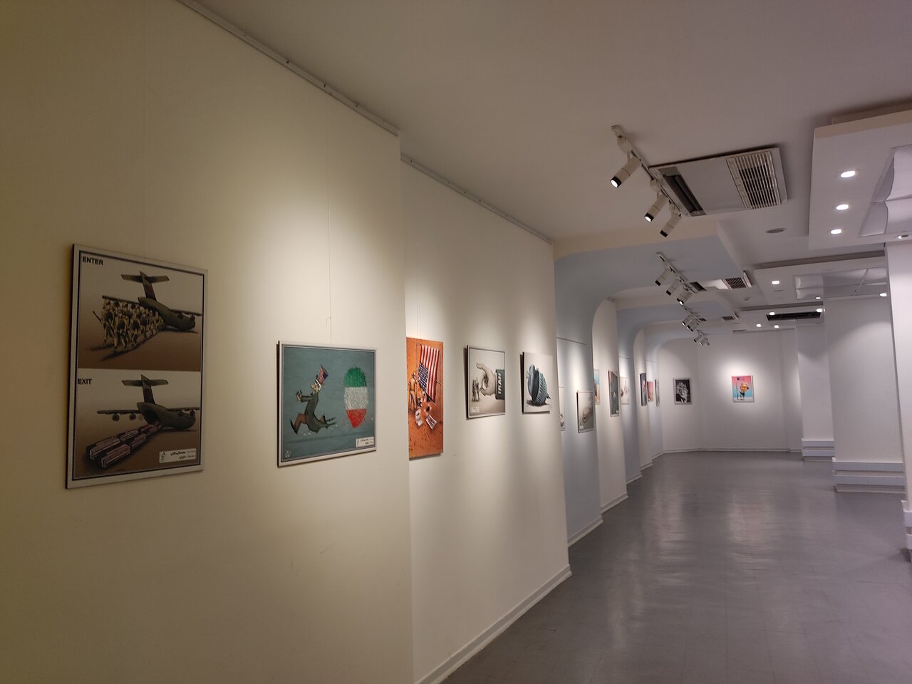 افتتاح نمایشگاه کارتون و کاریکاتور ضد صهیونیستی درسنندج