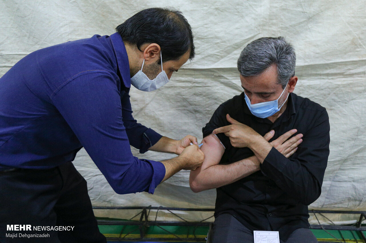 افتتاح پایگاه واکسیناسیون «خیمه شهدای اصفهان» توسط بنیاد شهید