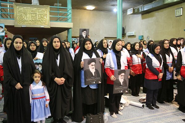 افراد فعال هلال‌احمر خود را خدمتگزار مردم می‌دانند