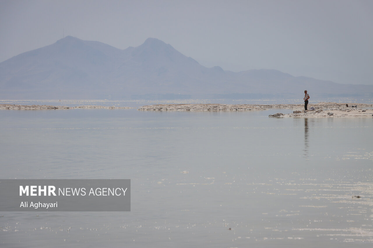 افزایش پهنه آبی دریاچه ارومیه پس از بارندگی ها