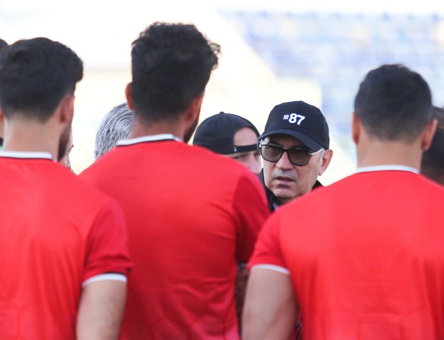 اقتدار سرمربی تراکتور و بیحاشیه شدن تیم/بردیف «بله قربانگو» نشد