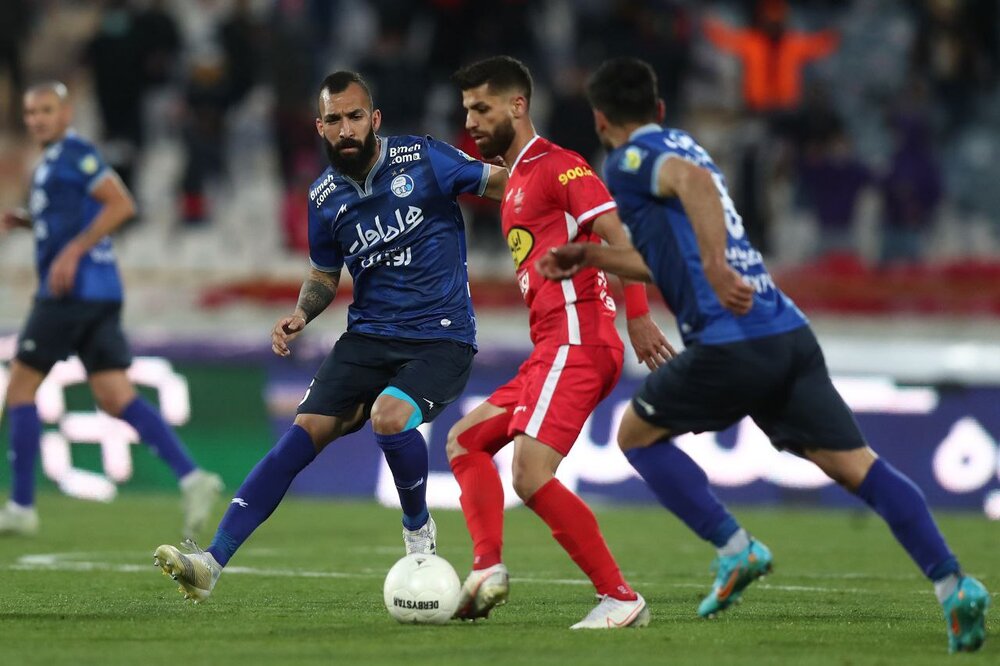 اقدام عجیب هافبک ملی‌پوش پرسپولیس برای جدایی از جمع سرخپوشان