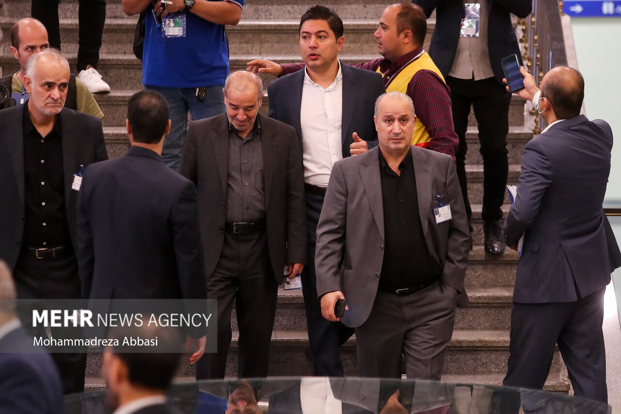 اقدام عجیب یک زن تاج را فراری داد!