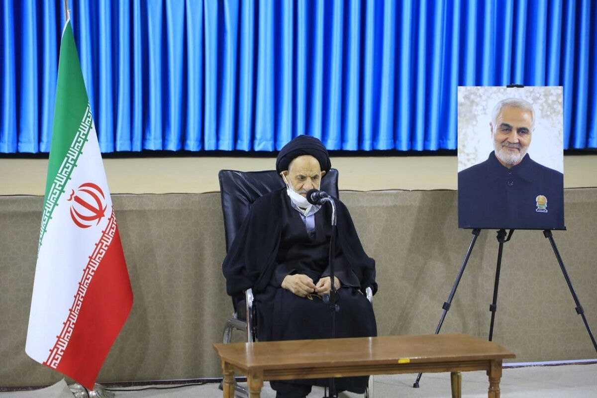 امام جمعه بیرجند: بهزیستی کمبودها در جامعه را جبران میکند