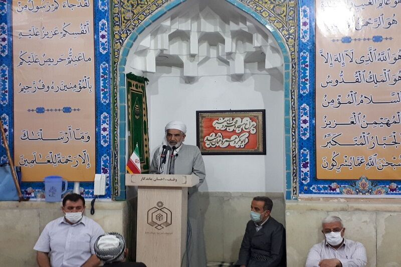 امام جمعه سنندج: مشکلات اقتصادی کردستان با بهره از ظرفیت‌های آن قابل رفع است