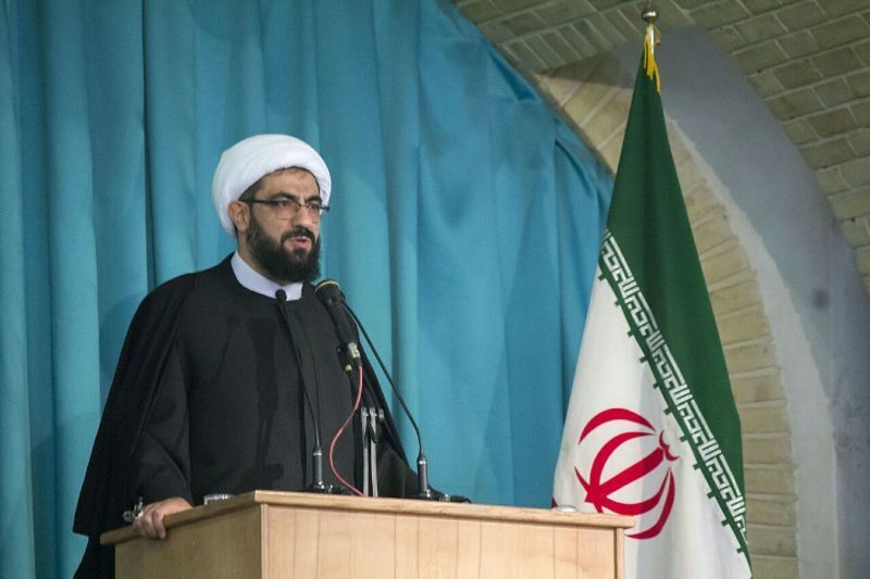 امام جمعه همدان: سکوت در برابر منکر از جمله عوامل اصلی گسترش مفاسد است