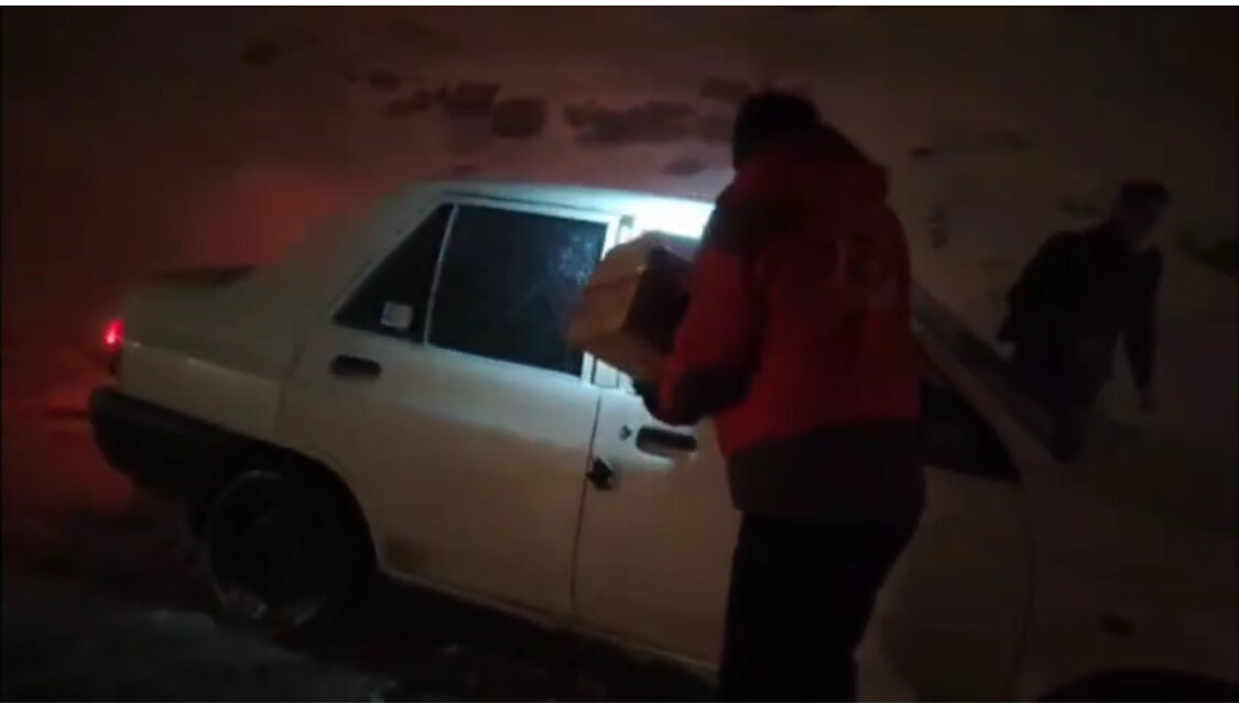 امدادرسانی به ۶۲۵ نفر گرفتار در برف و کولاک شدید آذربایجان غربی