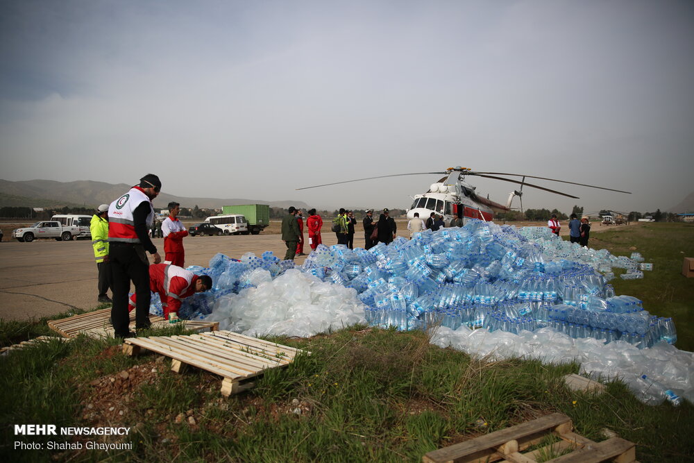 امدادرسانی هلال احمر در مناطق صعب العبور توسط ناوگان هوایی