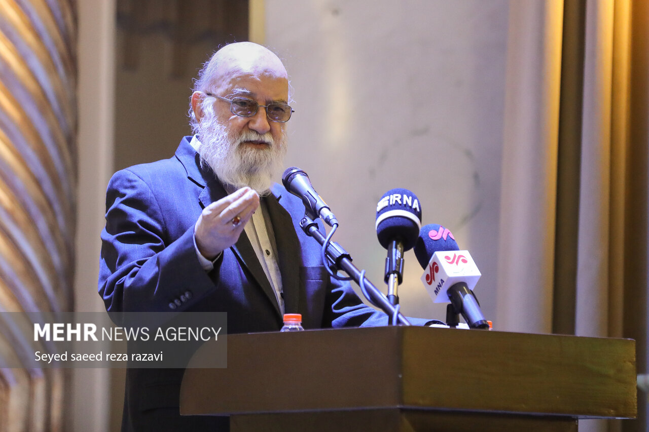 امروز ایران در برخی علوم حرف اول را میزند/ لزوم تکثیر مراکز علمی