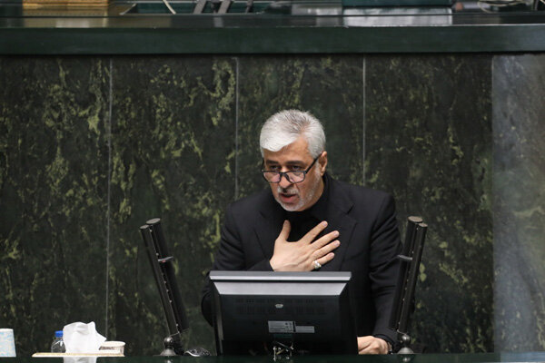 امسال هزار زمین چمن به فضاهای ورزشی کشور اضافه میشود