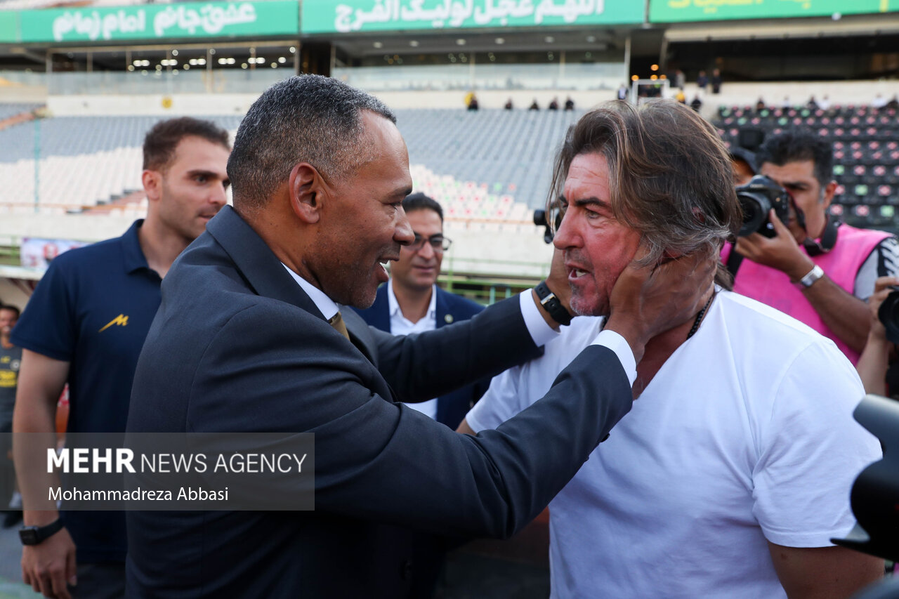 امیدوارم استقلال قهرمان جام‌حذفی شود/ لیگ ایران یعنی خوشبختی!