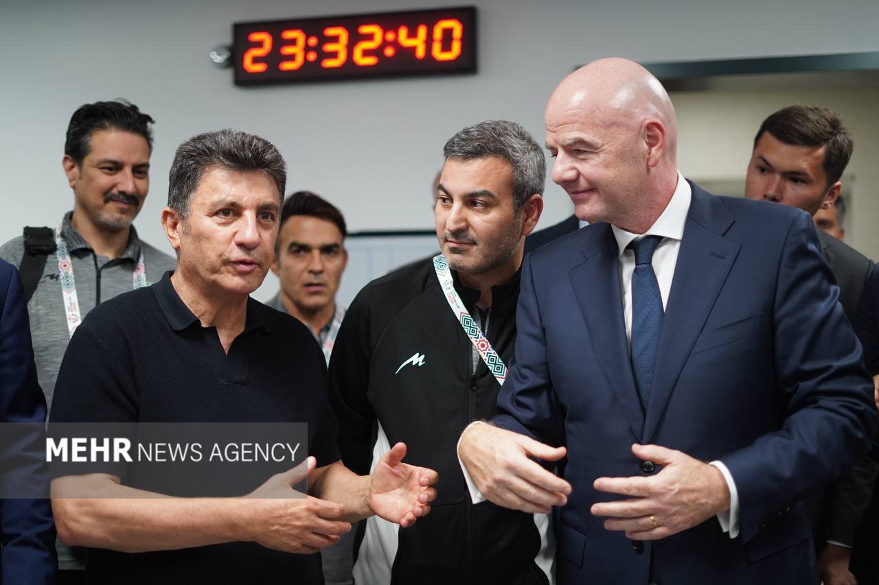 امیر قلعه نویی: باید به فیفا افتخار کنیم که چنین رئیسی دارد