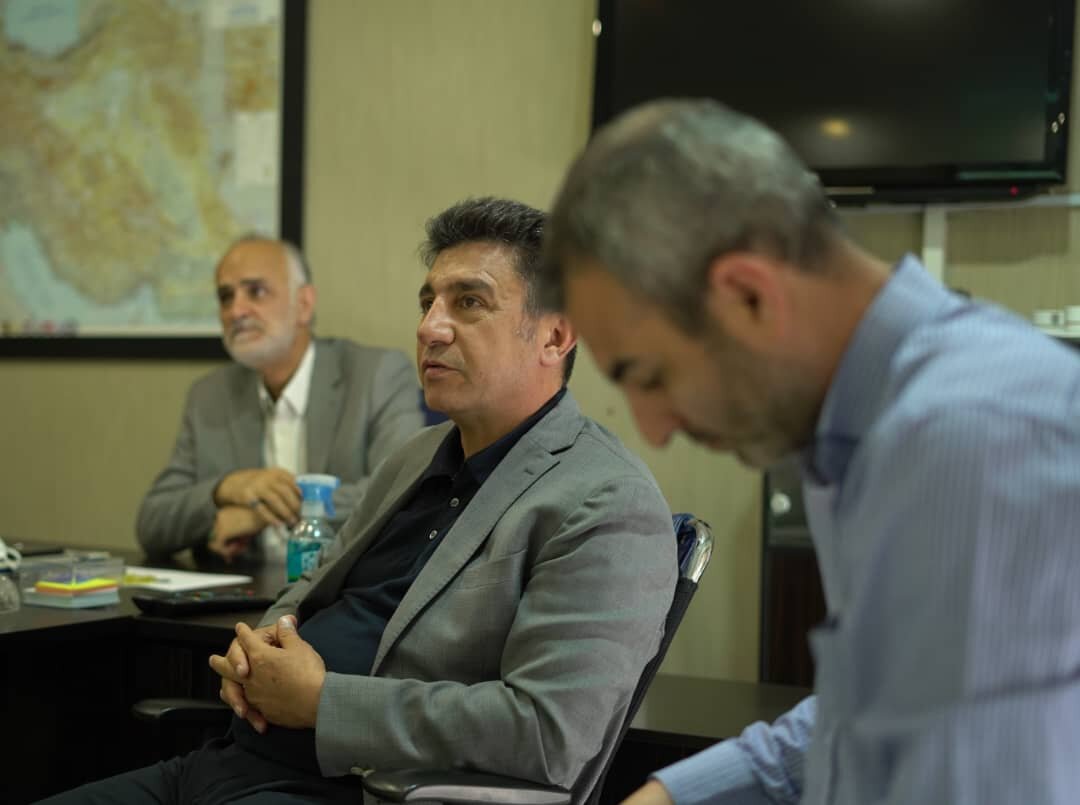 امیر قلعهنویی: برخی بازیکنان به خاطر مسائل انضباطی دعوت نمیشوند