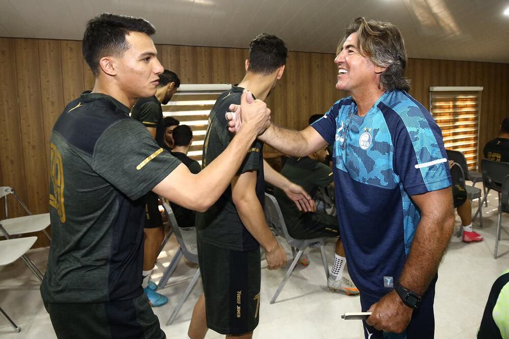 امیرحسین حسین زاده در تمرین استقلال حضور یافت