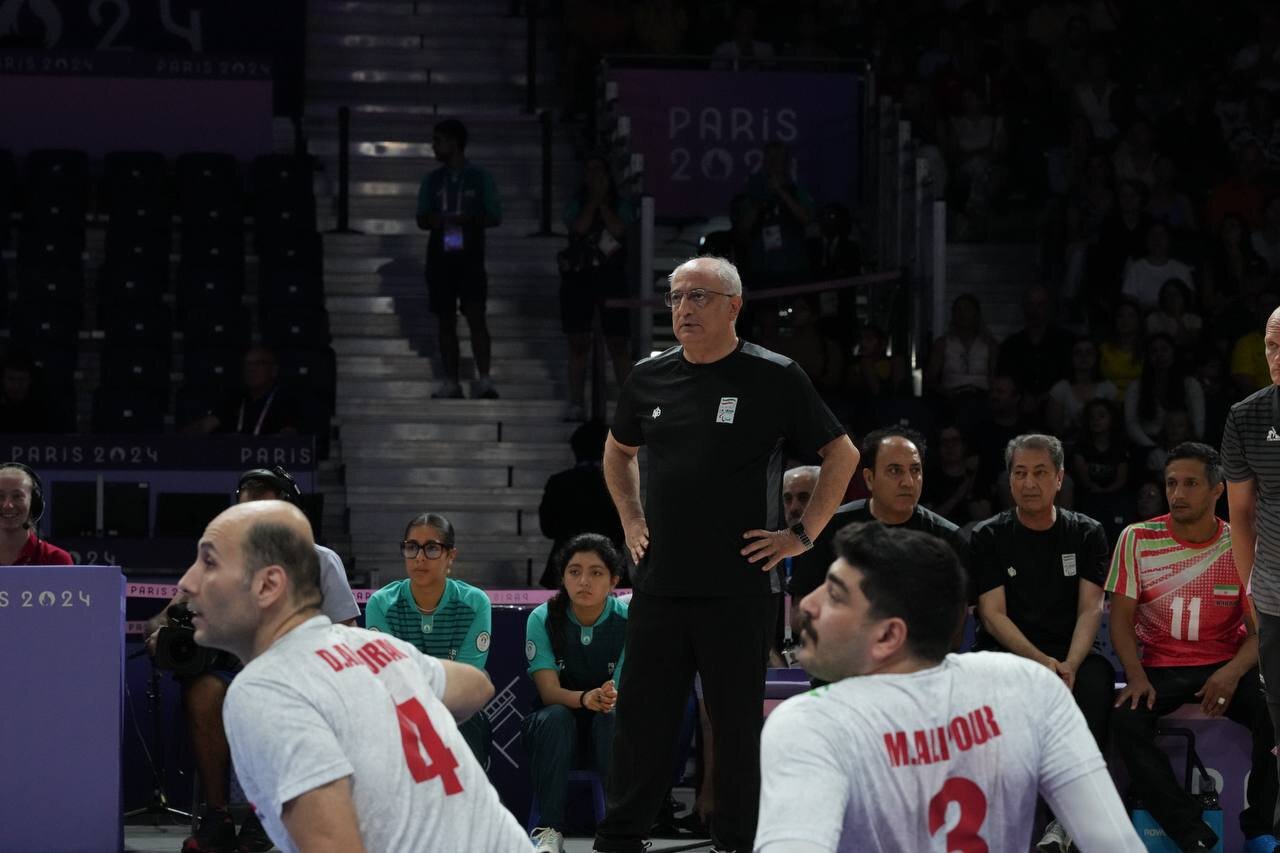 انتظارات از والیبال نشسته خارج ازانصاف است/بازیکن سفارشی
نمی‌گیرم