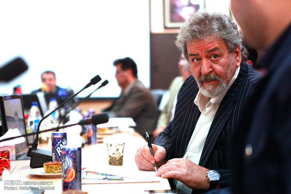 انتقاد از برخورد درویش در جریمه سرخپوشان/مقایسه گلمحمدی وکیروش