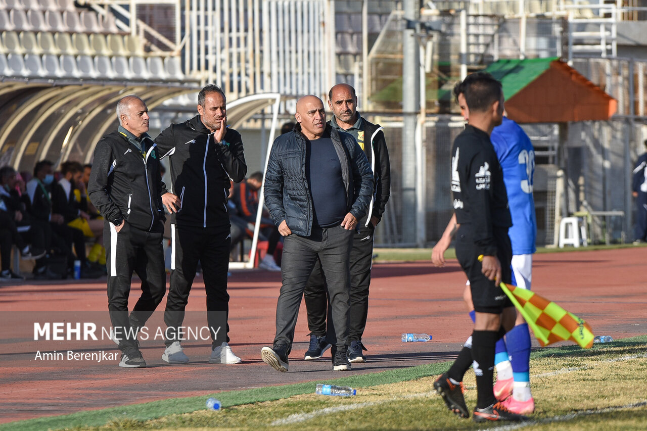 انتقاد تند منصوریان از رفتار عجیب مجیدی/ گذشته‌ات را فراموش نکن!
