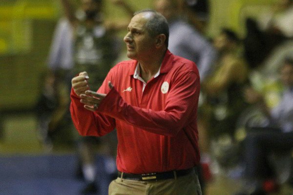 انتقاد سرمربی پیشین تیم ملی بسکتبال از تغییرات عجولانه در این تیم