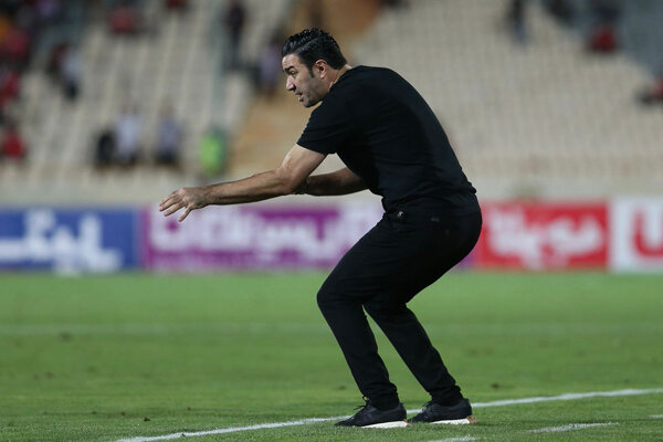 انتقاد نکونام از تلخی دیدار با پرسپولیس/باید زور بالای سرمان باشد