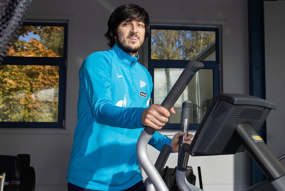 انتقال بزرگ سردار به بایرلورکوزن/ مهاجم ایرانی راهی آلمان شد