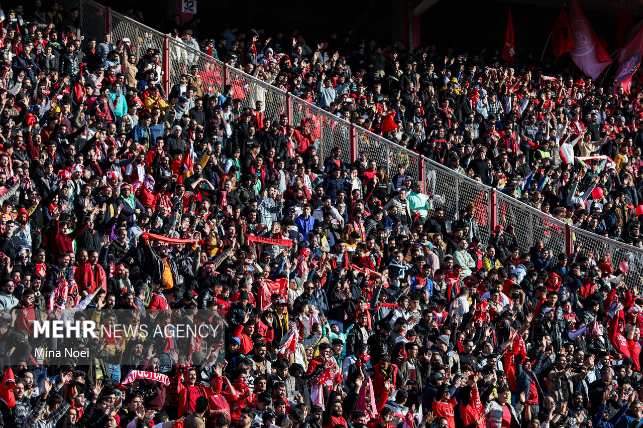 انتقال میزبانی خوزستانی ها به تبریز؛ جشن تراکتور در ورزشگاه خانگی