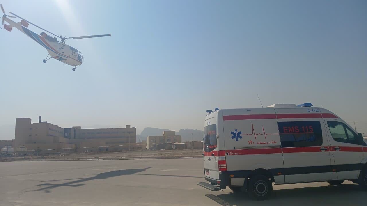 انتقال هوایی کودک ۸ ساله مصدوم در کامیاران به بیمارستان کوثر سنندج